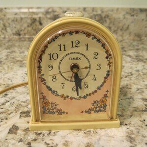 Vintage Small Timex Plastic Clock
